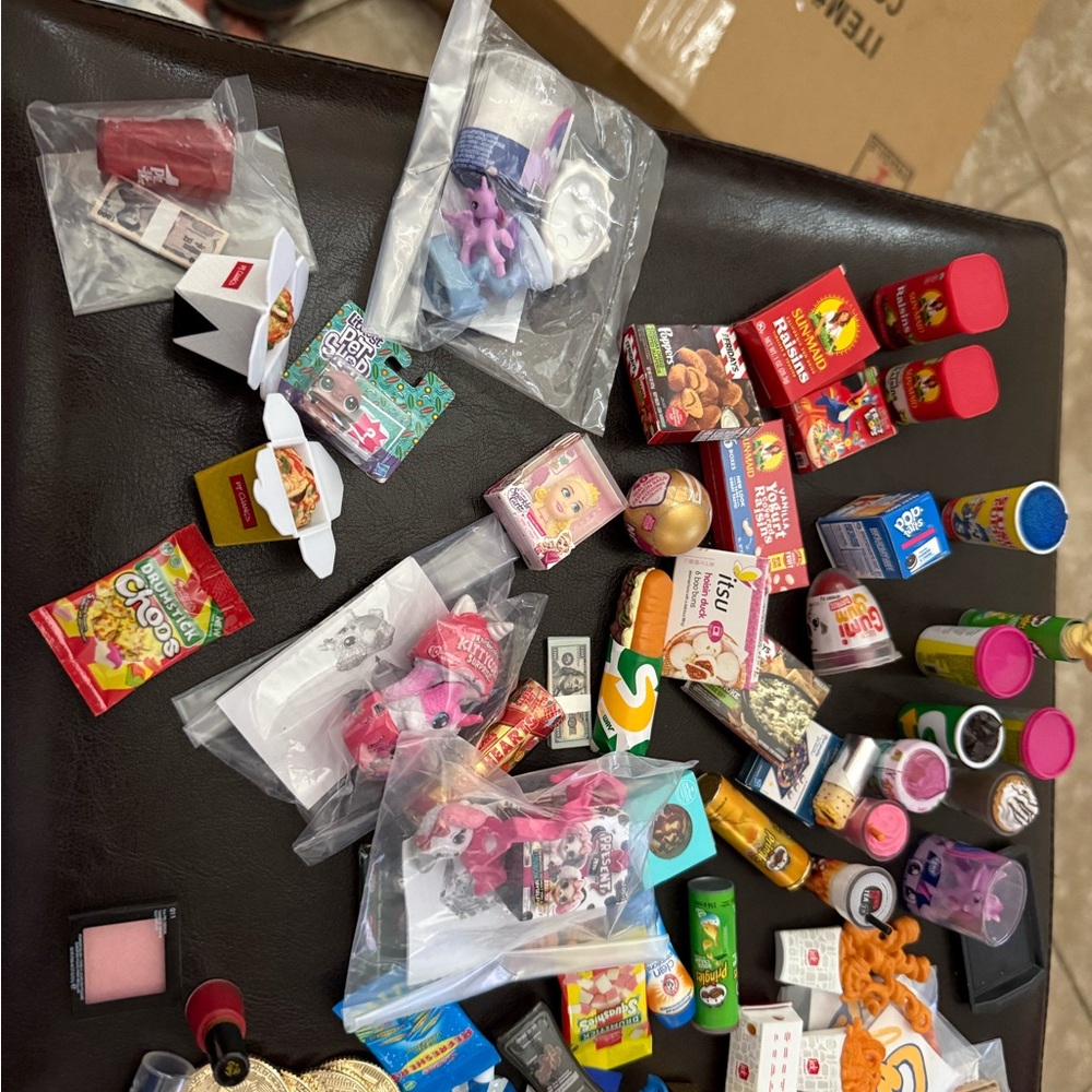 Mini Brands Collectible Toys - Picture 3 of 7